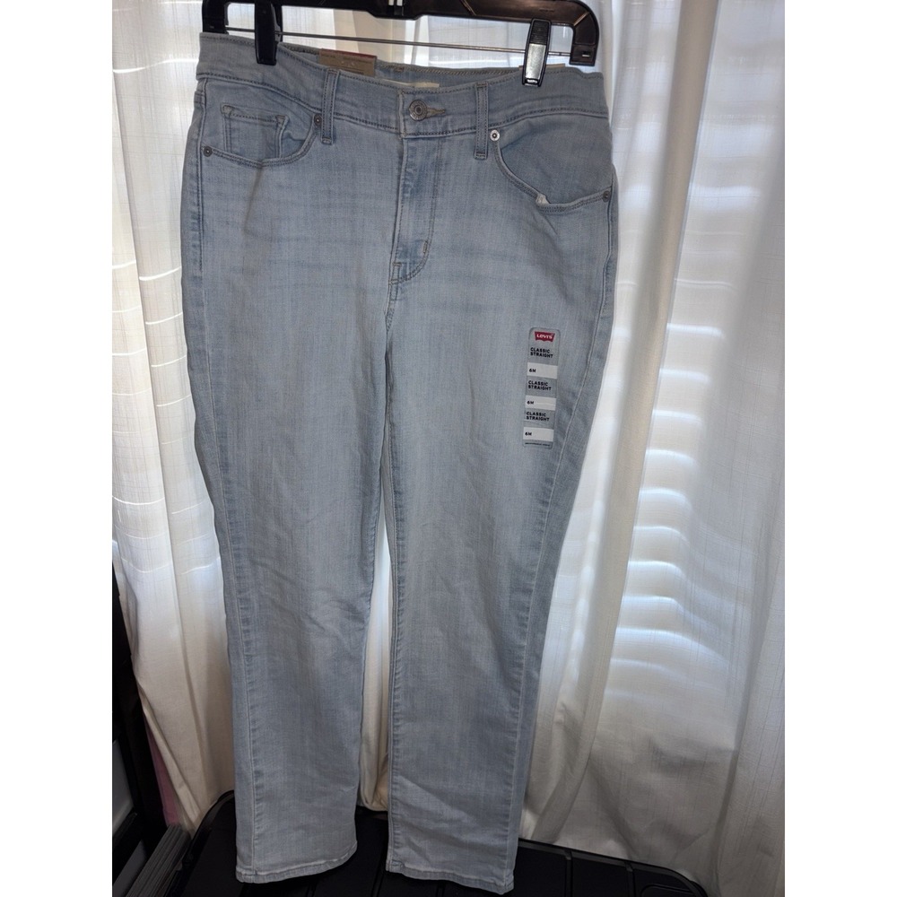 NWT Levis Women's 6M Classic Straight Leg Mid Rise Jeans Light Wash Denim - Picture 3 of 8